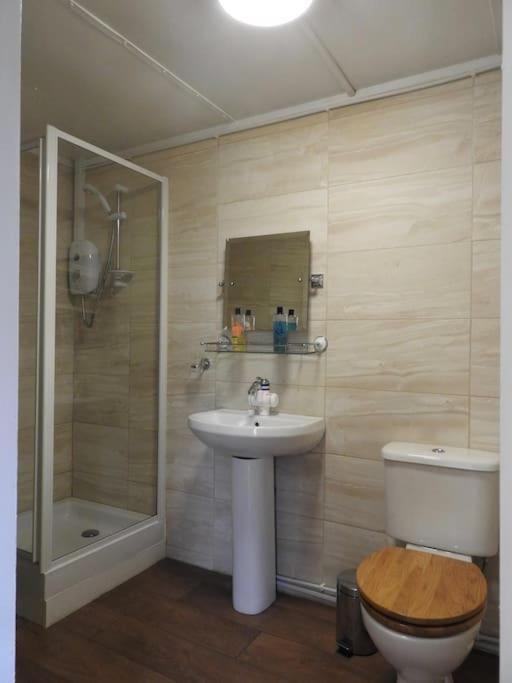 Skylark Shepherds Hut Royal Tunbridge Wells Bagian luar foto
